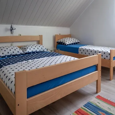 شقة Area Krem Ar - Attic With Balcony *