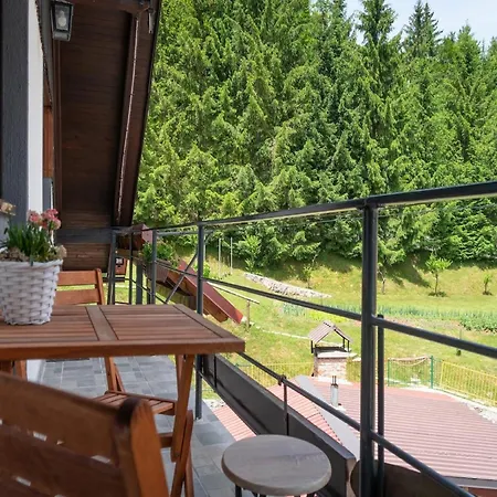 Area Krem Ar - Attic With Balcony * ديلنايس