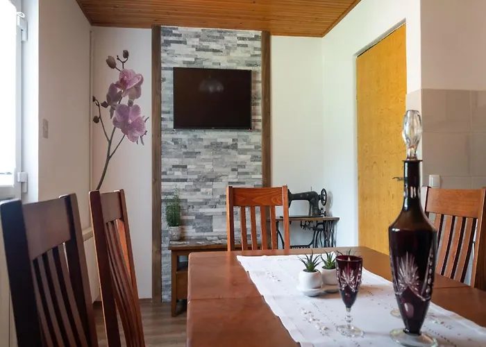 Area Krem Ar - Attic With Balcony *
